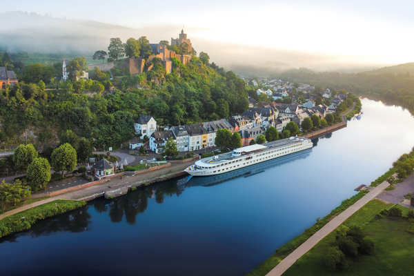The Rhine Gone Wild : A lively cruise filled with legends, flavors, and good cheer (port-to-port cruise)